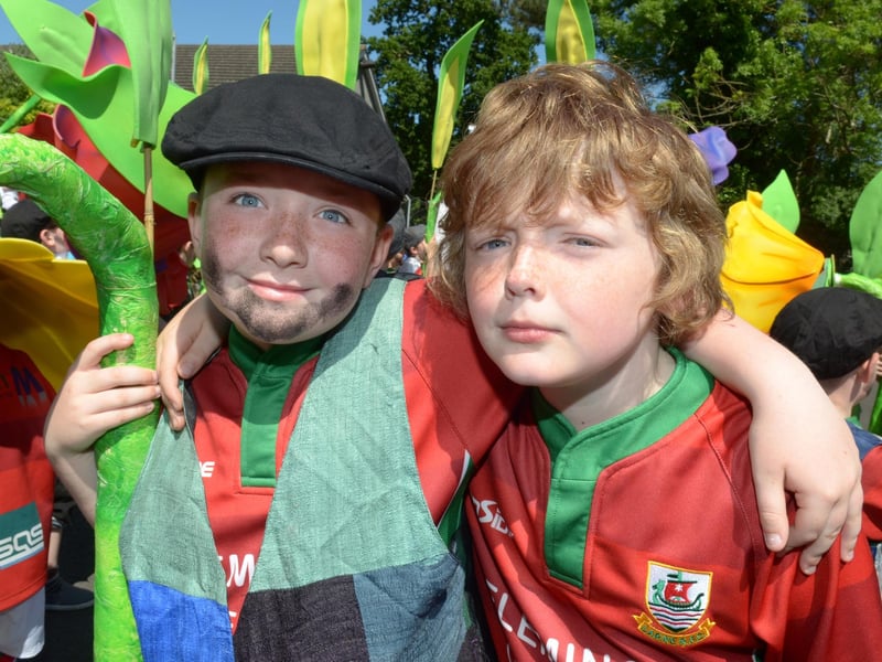 Members of the Larne RFC group at the the Larne Alive parade. INLT 25-437-PR