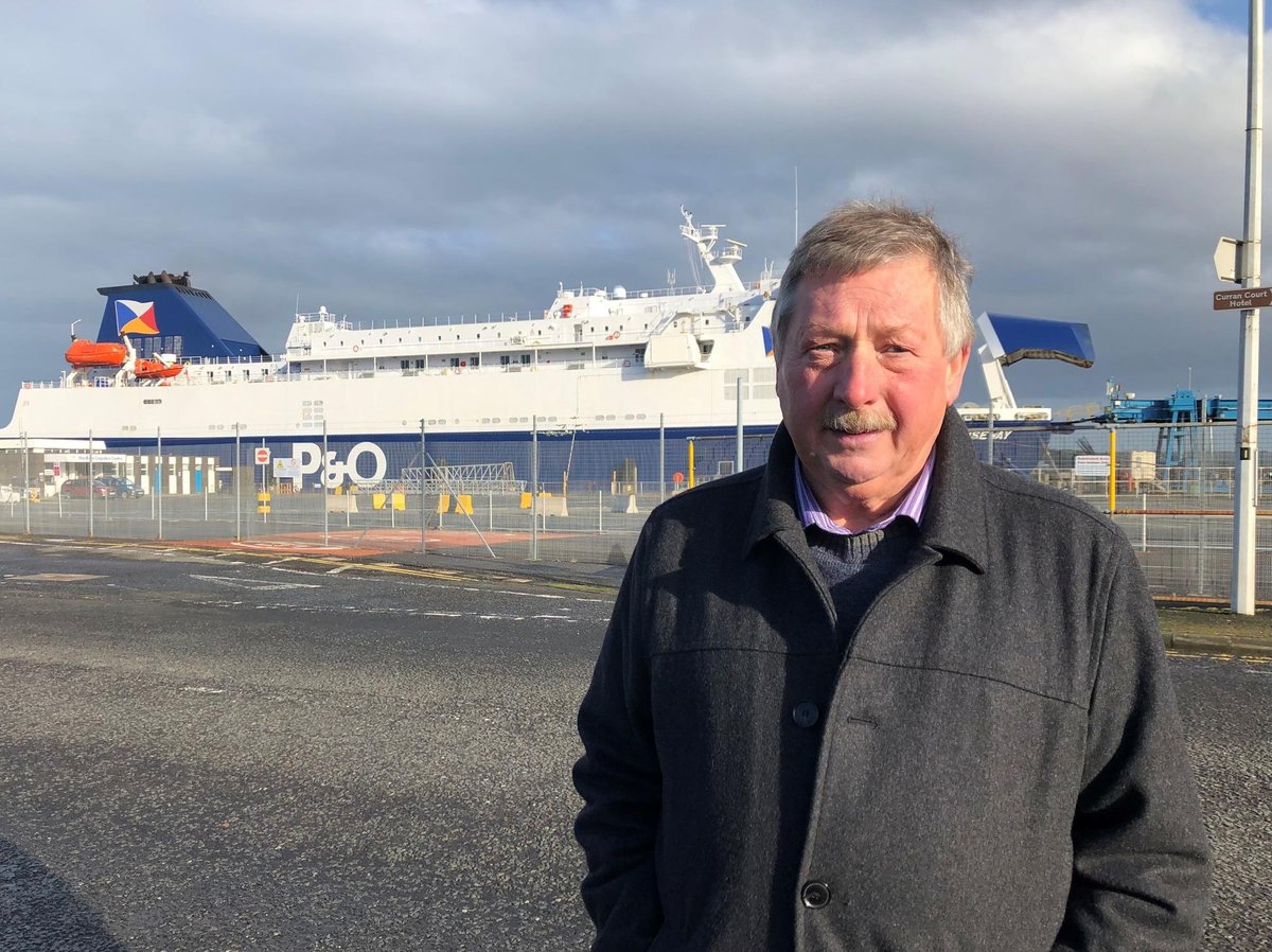 Sammy Wilson welcomes Nigel Farage's endorsement - but Reform deputy leader says DUP men 'took advantage' of a busy leader