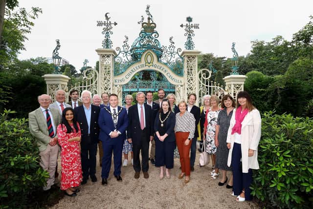 Mayor of Antrim and Newtownabbey, Cllr Mark Cooper BEM welcomes Lord Lieutenant of Co Antrim, Mr David McCorkell KStJ and Deputy Lieutenants to The Coronation Garden to thank them for their support. (ANBC).