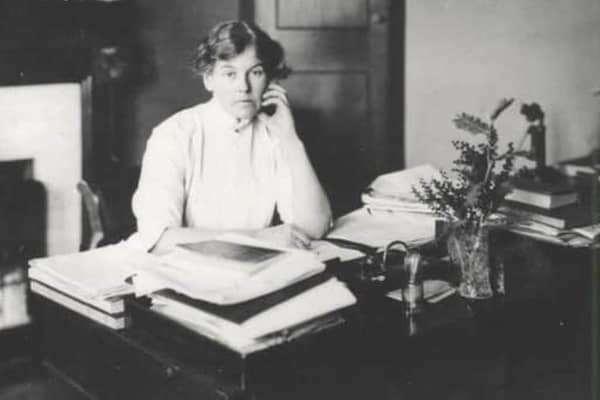Pioneering Northern Ireland woman, Dr Louise McIlroy, who made history as the first female Professor of Medicine in Britain and Ireland, has been commemorated with an Ulster History Circle Blue Plaque. CREDIT NEWS LETTER
