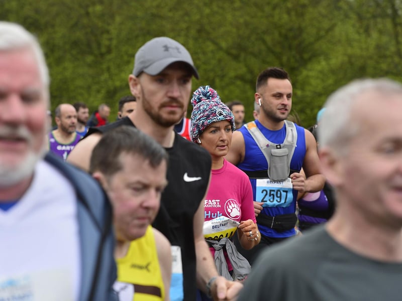 The sea of runners makes its way along the route.