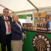 Lord Mayor, Alderman Stephen Moutray and Lady Mayoress Myrtle Moutray with Long Meadow Cider.