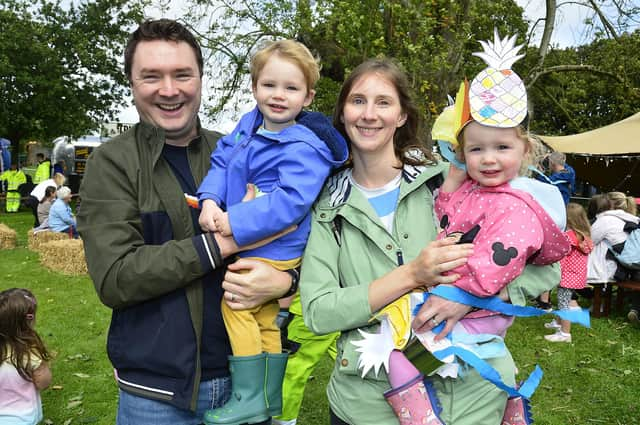 Mark and Deborah McKIm with kids, Matthew and Sophie