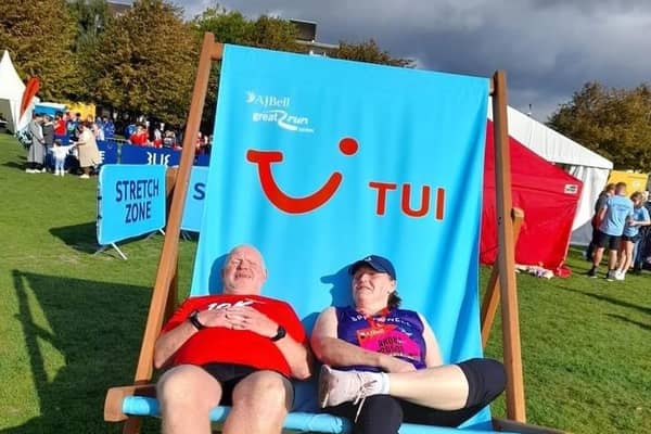 Kenny Bacon & Rhonda Laverty are in the deckchair at the Great Scottish Run