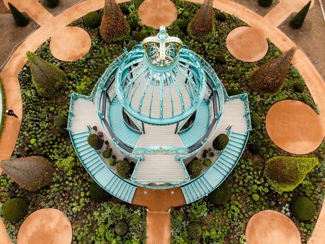 An aerial view of the garden.