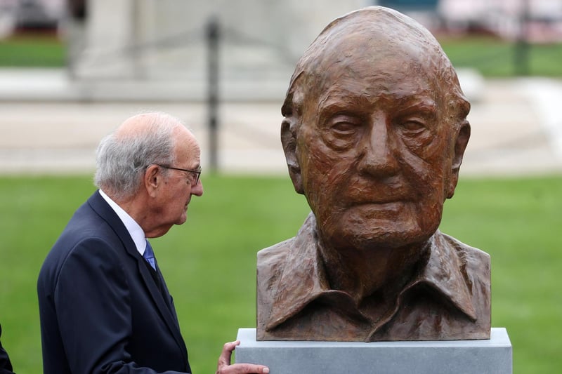 Senator Mitchell at the unveiling of the bust. Picture by Jonathan Porter/PressEye