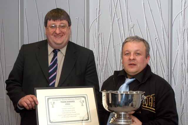 Lurgan Mail Editor Clint Aiken presents the team of the year award on behalf of sponsors Morton Newspapers to Martin O'Neill of Parkside Snooker Club at the Craigavon Sports Awards back in 2007.