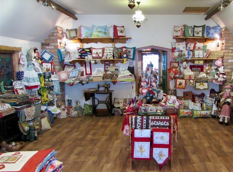 In the heart of Comber overlooking Belfast Lough, soak in the ever-changing scenery while you browse the handmade fabric crafts. For sewing enthusiasts alike, the shop is stocked with a beautiful range of fabrics, both craft and patchwork.
Customers are also invited to watch on-going demonstrations as they browse the wide range of items on display, including raw materials to make your own creations as well as handmade items such as cushions, rag dolls and many other interesting pieces.
visitardsandnorthdown.com/things-to-do/spring-cottage-crafts-at-the-potting-shed-p703631