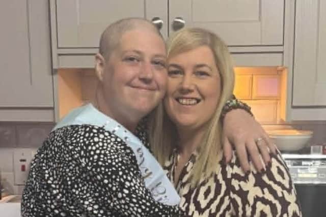 Laura Hadaway, a married mum of 3 children, who was a trainee nurse at Craigavon Area Hospital, sadly passed away in March 2026. She is pictured here with her sister Annmarie Seeley.