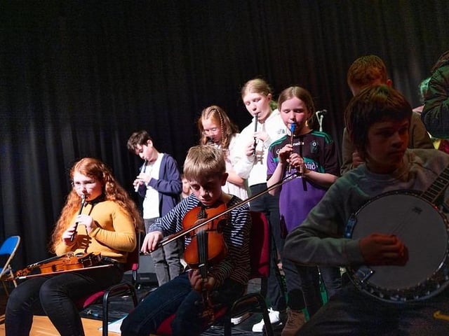 Trad players from Jimmy O'Hara Comhaltas Ceoltóirí Éireann (Roe Valley)