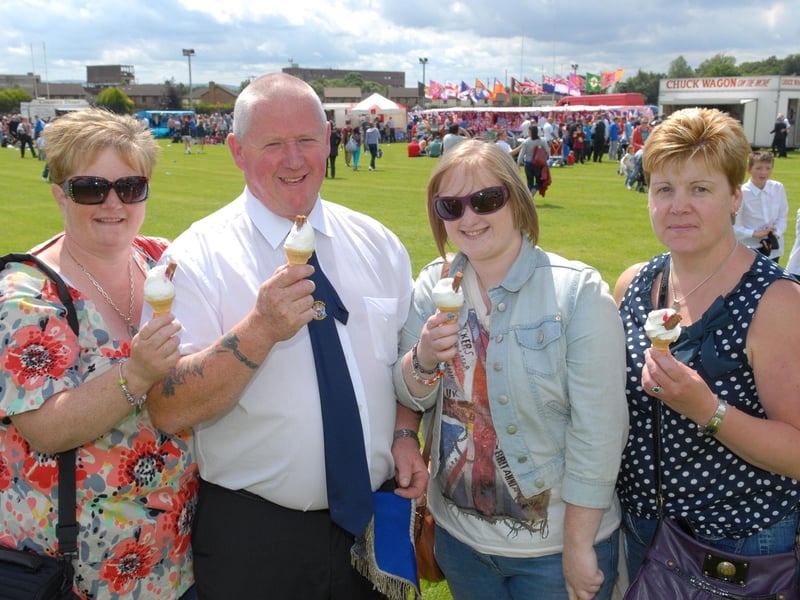 Carol, Brian and Clare Milligan and Alison Weatherup cooling down in the field at Carrick. INLT 29-351-PR