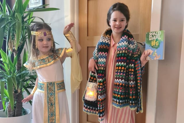 Bethany (4) and Olivia (6) from Edenderry Primary School the as the BFG and Cleopatra.