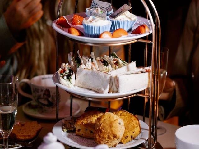 Introducing the Alice In Wonderland of afternoon tea. The River Rooms’ Tipsy Tea Party invites you for an afternoon brimming with sweet treats and gourmet sandwiches, as well as an array of traditional and quirky drink options. The twist? You’ll be served by your very own Mad Hatter.
For more information, go to theriverrooms.co.uk