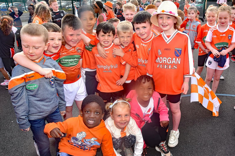 Pupils were excited to meet Armagh team members on Friday. PT19-206.