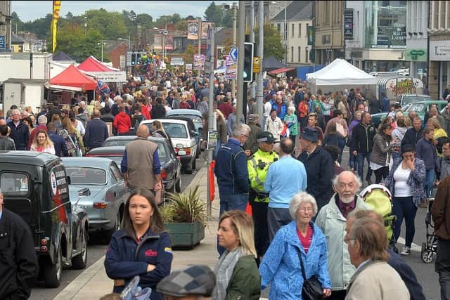 There was a record crowd in Portadown Town Centre for the 2018 Country Comes To Town event. This year's event will be held this Saturday October 8, 2022. INPT39-235. Copyright Tony Hendron.