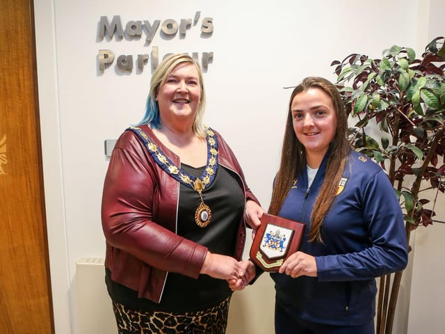 Causeway Coast and Glens Borough Council was pleased to host a civic reception recognising the fantastic achievements of Antrim’s All-Ireland-winning Intermediate and Under-23 teams. Deputy Mayor Alderman Sandra Hunter welcomed the squad to the Cloonavin.