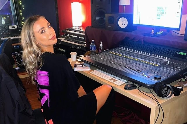 The young Annabelle Millar, 23, from Belfast, used her time throughout lockdowns to focus and perfect her music and released the EP Back To You in 2021. With admiration for artists such as Dua Lipa, Ariana Grande and Becky Hill, Annabelle hopes to make her way into the dance-pop space. 
Annabelle began by releasing covers on Soundcloud, which inspired her to write her own music. Taking inspiration from her partner, Annabelle writes about finding love and hopes to inspire others. Growing on her own social media platforms Annabelle shares with her supporters, her everyday life and relatability.