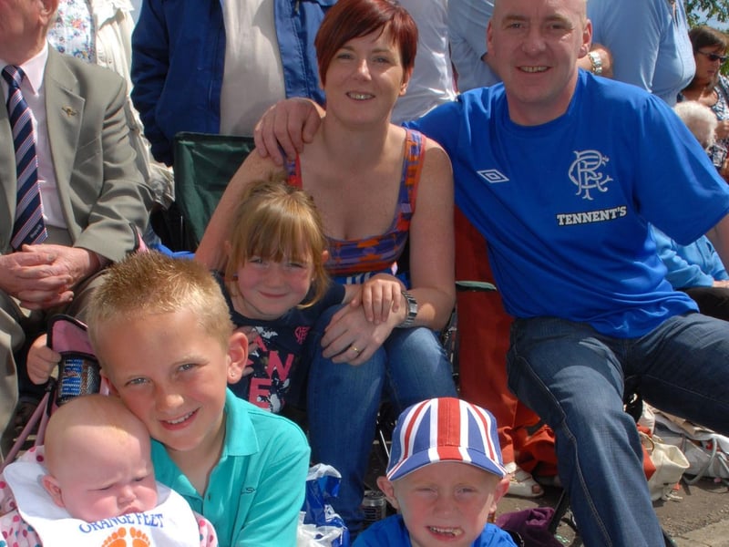 Jodie, Ryan, Chloe, Deon, Alison and Stephen Marcus from Larne watching the parade in Carrick. INLT 29-354-PR