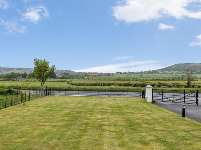 The property enjoys beautiful rural views.