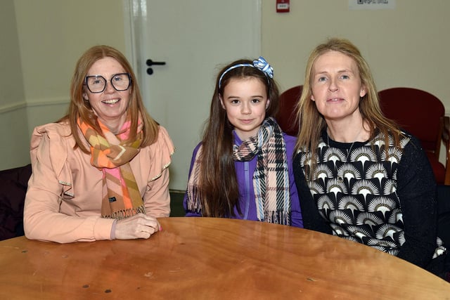 Taking part in the Parents and Friends of Portadown College quiz are 'The Weakest Link' team from left, Sandra Coulter, Emily Henderson and Karen Henderson. PT09-224.