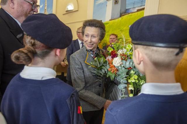 A floral gift for the royal visitor.