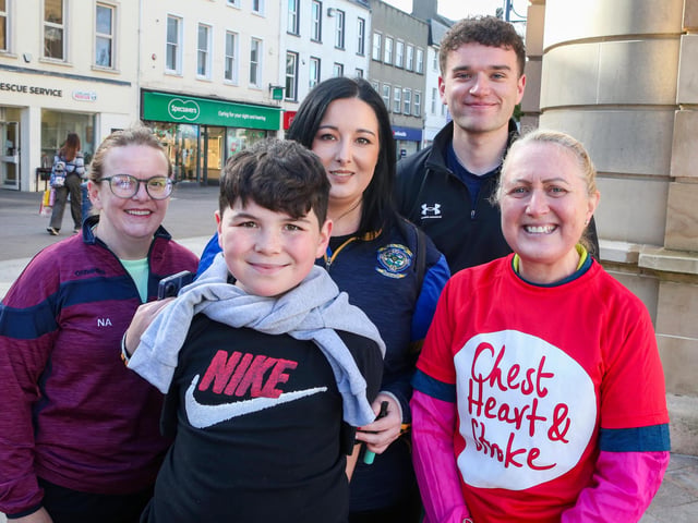 Mayor of Causeway Coast and Glens, Councillor Dawn Huggins with Councillors Niamh Archibald, Ciaran McQuillan, Leanne Peacock and Cathán at the charity cycle for Chest, Heart and Stoke.