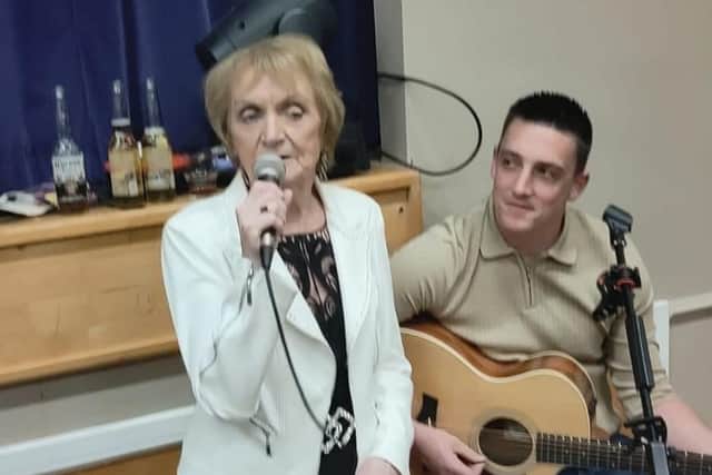 Queen of Country Philomena Begley singing at Mrs Browne's Nosey Neighbour.
