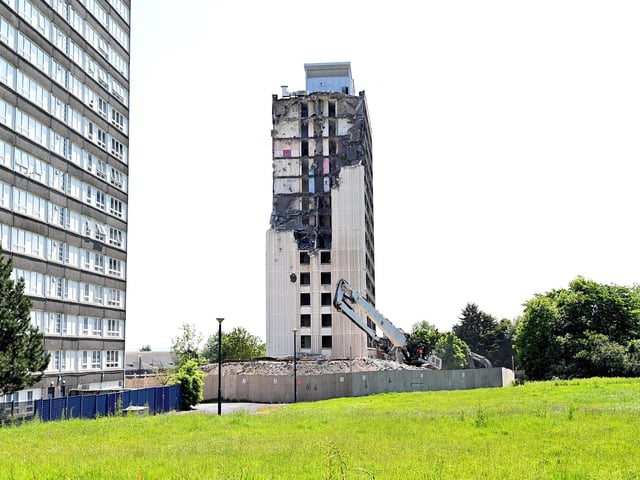 Demolition of Monkscoole House, which was built in the 1960’s, got underway this week and it is anticipated that it will take up to six weeks to complete.