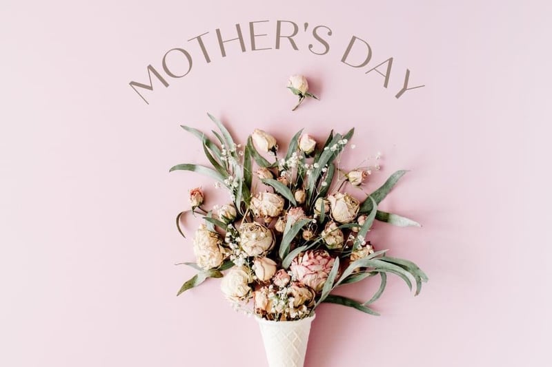 Are you looking for something to do in Northern Ireland this Mother’s Day? Come and create a stunning hand-tied bouquet at Sonas, Lisburn and enjoy some fizz and refreshments with all your buds. There’ll be prosecco (or a non-alcoholic alternative) on arrival. You will then explore some beautiful blooms and learn how to condition and arrange them into a stunning hand-tied bouquet. After enjoying some delicious tea, coffee, cake and scones, each guest will have the opportunity to browse and shop at Sonas in a private setting where you can find out more about Lisburn’s hottest new sustainable refill store and café. To complete this bloomin’ wonderful afternoon, each adult will also receive a little gift to take home. So whether you’re in need of a little flower-powered pampering yourself or you want to treat a wonderful mother in your life, make sure to book soon as spaces won’t last long! Children are welcome and can enjoy juice, hot chocolate and a cookie (£5) but must be supervised at all times.Additional adults (£15) can accompany the main workshop participant. They will enjoy all of the refreshments listed above and receive a small gift but will not create their own hand-tied bouquet. Book at https://barrowandbloom.com/event/mothers-day-floral-workshop/