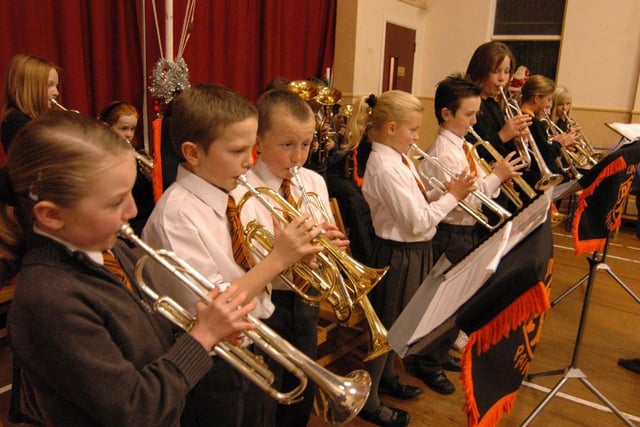 The LInn Primary School orchestra playing at the Drains Bay Christmas tree in 2006. LT51-321-PR
