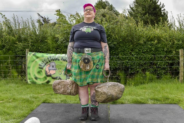 Jude Meakin totally confident lifting 196kg of stone. Her fellow team mates provided that extra bit of motivation.