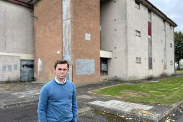 Alliance MLA Eóin Tennyson said action needs to be taken to redevelop the derelict complex of flats in the Westacres housing development in Craigavon. The complex has been uninhabited for many years and has become an eyesore for residents.