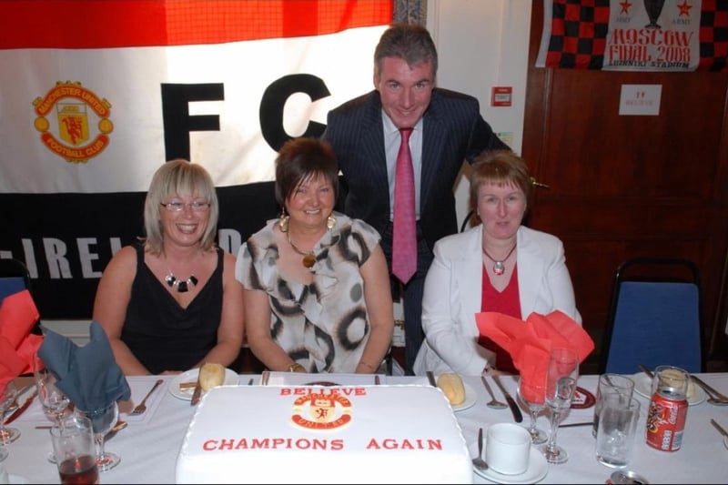 Bobbie Haveron, Maria Stephens and Karen Hylands with former Manchester United striker Frank Stapleton at the Manchester United Supporters' Club dinner in 2008