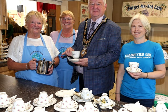 Mayor of Causeway Coast and Glens Borough Council, Councillor Steven Callaghan meets some of the ladies operating the Forget Me Not Café; Suzanne Mortimer, Olive Weir and Nikki Picken, Treasurer of the Diabetes UK Coleraine support group. Credit McAuley Multimedia
