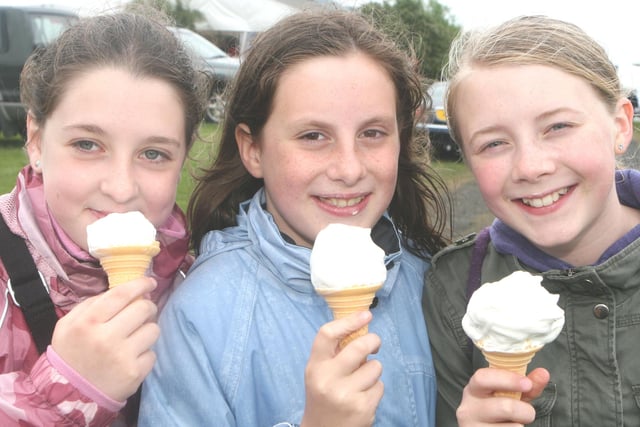 Gillian Knipe Emily Ramsay and Alex McKee enjoy a ice cream at Ballymoney 100th Show in 2007