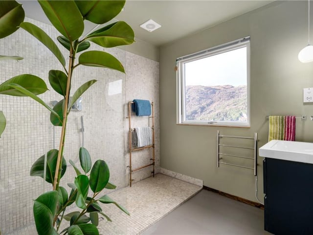 En-suite shower room.