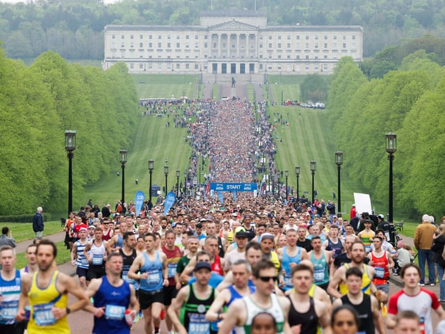 General view of the Phoenix Energy Belfast City Marathon leaving the grounds of the Stormont Estate.