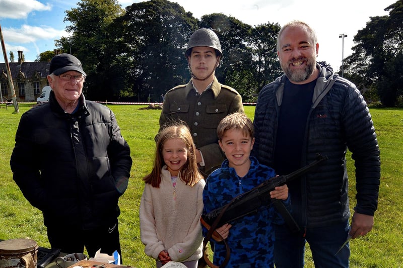 'Polish WWII soldier', Robert Mucha pictured at the  WWII Fun Day with, from left, Jim, Holly (8), Henry (10) and Steven Burnett. LM39-203.