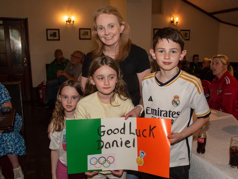 Wishing Daniel Wiffen good luck in his Olympic 1500m final are the Monaghan family including, Erin, (5), Cara (8), mum, Bridget and Sean (10). LM32-207.