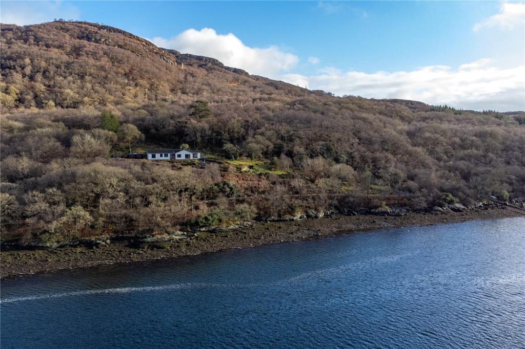 Tigh Na Ceardaich, Colintraive, Argyll.