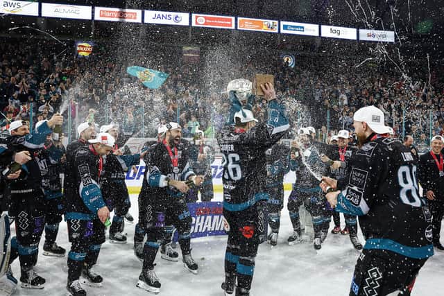 Belfast Giants' celebrate after defeating Cardiff Devils in Wednesday night's final at the SSE Arena, Belfast.      Photo by William Cherry/Presseye