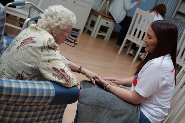 St Paul's Court Tenant Betty McClune with student Zoe McLarnon