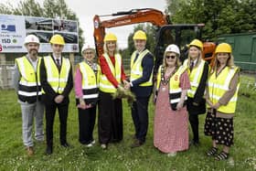 Andrew Martin, senior responsible owner, Education Authority; pupil Daniel Fitzsimmons; Maria Quinn MBE, former principal; Fiona Cromie, principal; Education Minister Paul Givan; Councillor Julie Gilmour, Deputy Mayor Antrim and Newtownabbey Borough Council; pupil Casey Sloan and Sharon Simpson, project sponsor, Education Authority.  Photo provided by Department of Education.