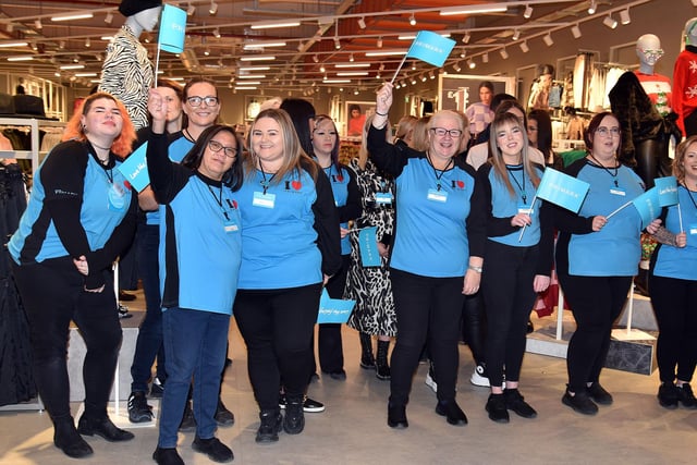 Primark staff ready for the big opening. PT50-213.