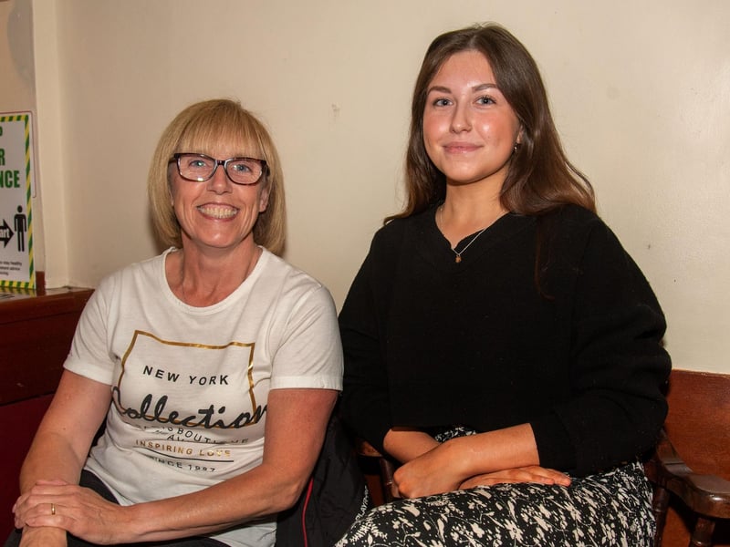 All smiles at the Daniel Wiffen watch party from Lynne, left, and Aíne Catney. LM32-210.
