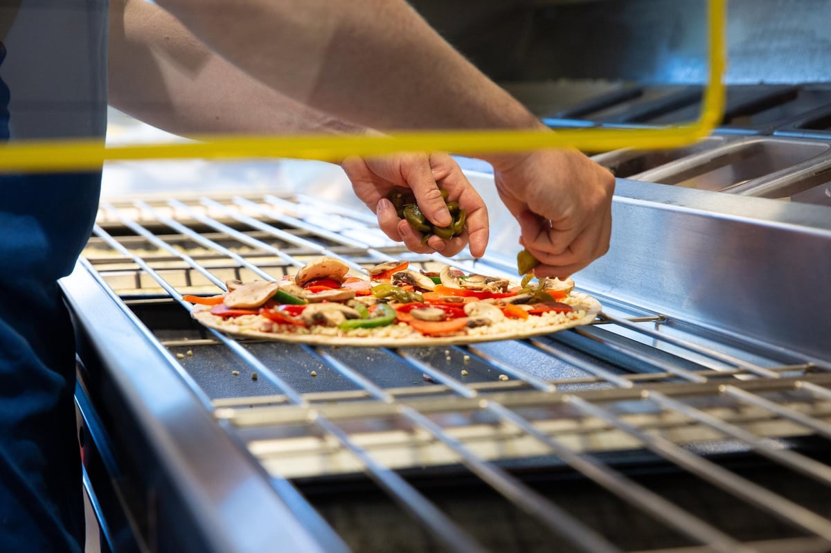 New Dominos opening brings 25 new jobs to Moira