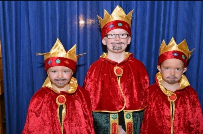 McKenzie, Kian and Jai played the Three Kings in the 2013 Sunnylands Primary School Nativity play.