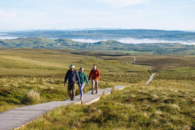 A popular hiking destination thanks to its famous boardwalk, but that doesn’t stop people from stumbling over the name. Locals know it as Cool-kah, while missteps like Quil-kag or Kwil-kah are par for the course. It comes from the Irish Binn Chuilceach, meaning “chalky peak”, though it’s the pronunciation, not the path, that trips most people up.
