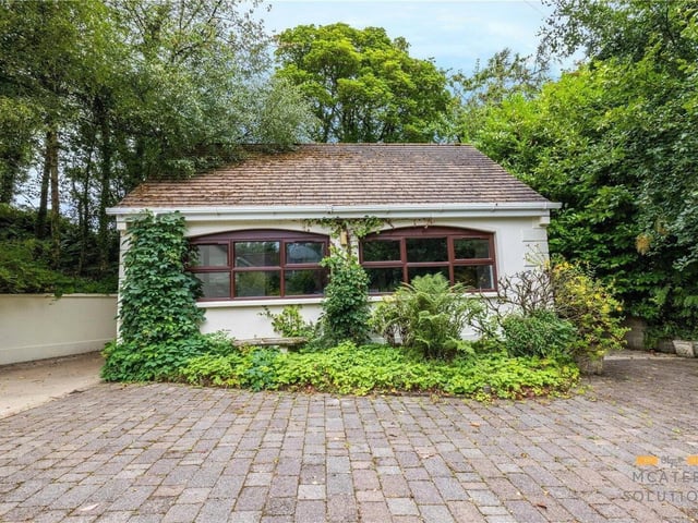 Detached building.