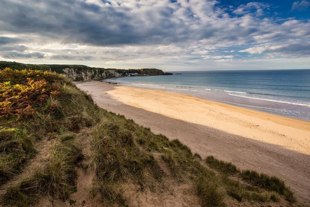 White Park Bay provides surfers with a secluded beach and peaceful blue waters.
You can catch some waves away from shore, but it’s apart to note that the beach isn’t manned by lifeguards so is only suitable for experienced surfers.